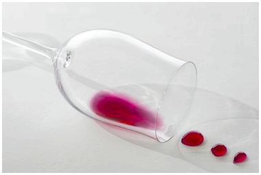 Как удалить пятна от красного вина с винила