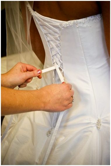 Как вернуть корсет в свадебное платье