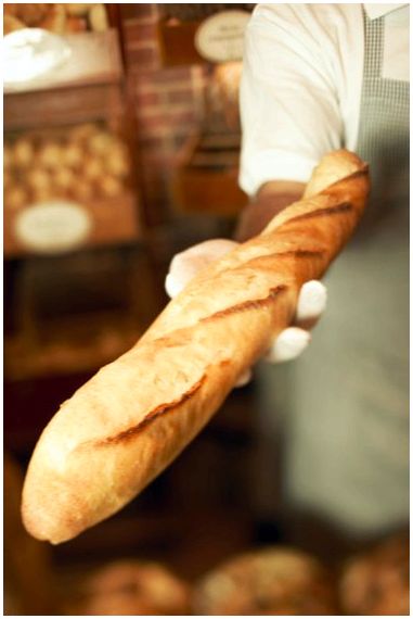 Разница между французским и багетным хлебом
