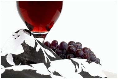 Как приготовить простое домашнее красное виноградное вино