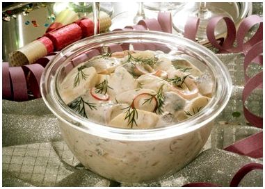 Как сохранить картофельный салат холодным для кейтеринга Как сохранить картофельный салат холодным для кейтеринга