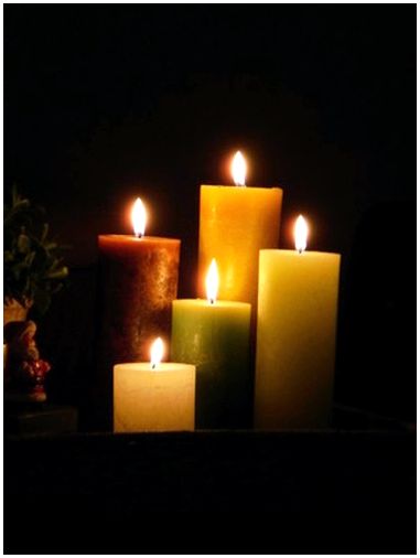 Как удалить воск для свечей с обивки