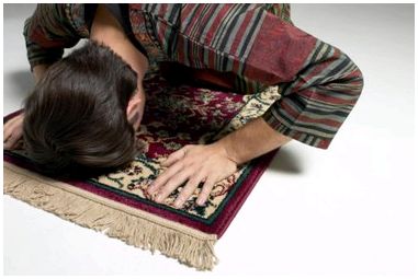 Как чистить молитвенный коврик
