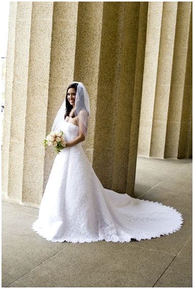 Как прикрепить петлю и пуговицу к шлейфу свадебного платья