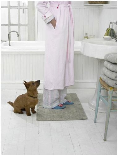 Как избавиться от неприятного запаха из ковриков в ванной