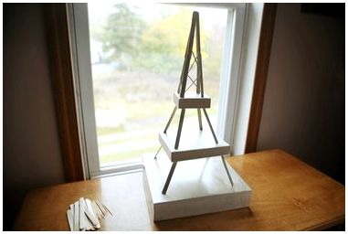 Инструкции о том, как построить Эйфелеву башню из зубочисток или палочек для мороженого