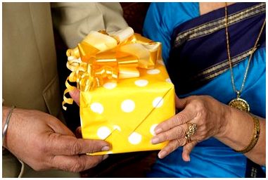 Предлагаемые творческие подарки на 50-летие свадьбы
