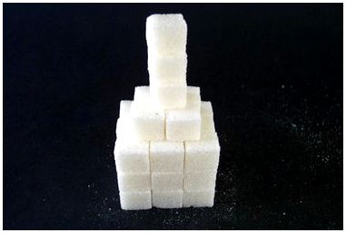 Как заставить кусочки сахара слипаться