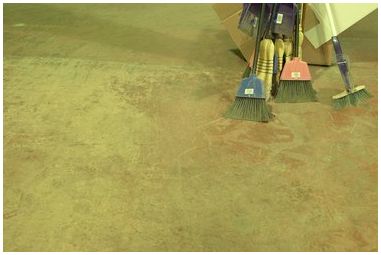 Нужно ли заделывать бетонный пол перед установкой ковра?