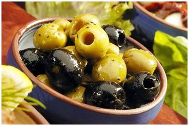 Как приготовить оливки с голубым сыром