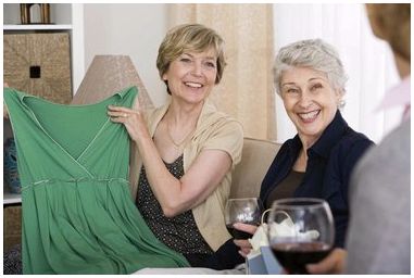 Идеи подарков для женщин старше 60 лет