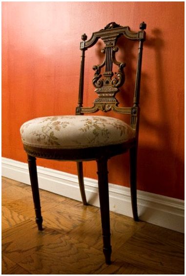 Как покрасить деревянный стул, чтобы он выглядел как кованое железо