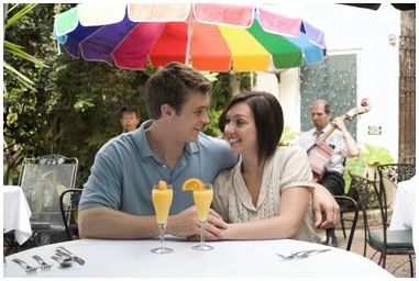 Различия между Bellinis и Mimosas Различия между Bellinis и Mimosas