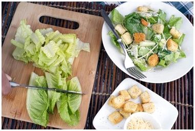 Как нарезать салат ромэн для салата Цезарь