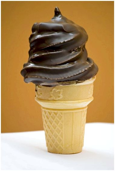 Как удалить пятна от шоколадного мороженого